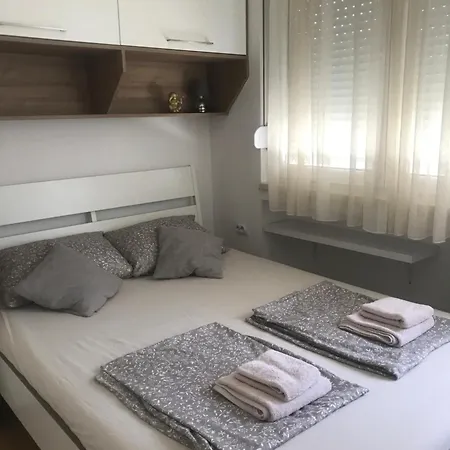 Urbana Oaza Apartment *