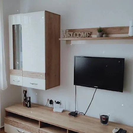 Urbana Oaza Apartment